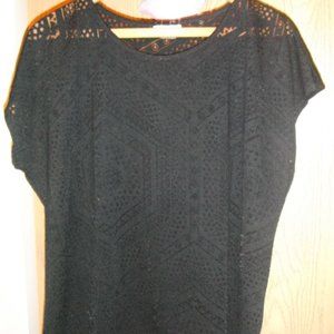 True Self. 1X, cap sleeve, black knit lace top